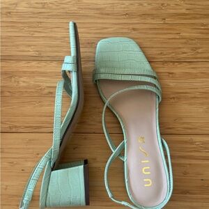 Unisa Light Green Croc-Embossed Sandals